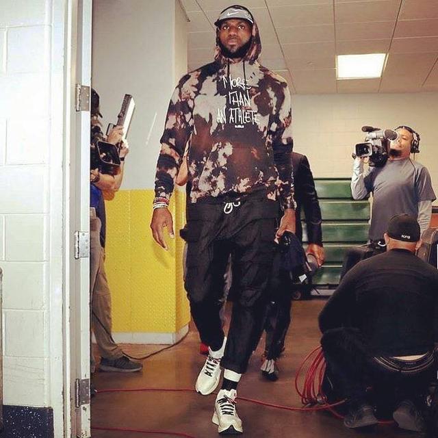 足球队报：瓦科下赛季或将转战江浙沪地区的中超俱乐部（足球队报称瓦科或在下赛季改投江浙沪中超球队）