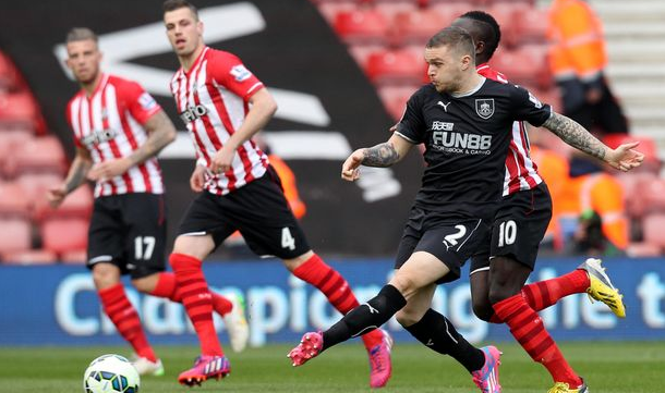 《在场外》视频栏目｜对话辽宁铁人：家乡、平常心和关于中超的明天（《在场外》对谈辽宁铁人：家乡情、平常心与中超的未来）