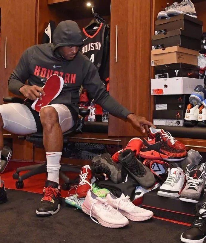 篮球中的“假动作心理学”（篮球假动作的心理学解读）