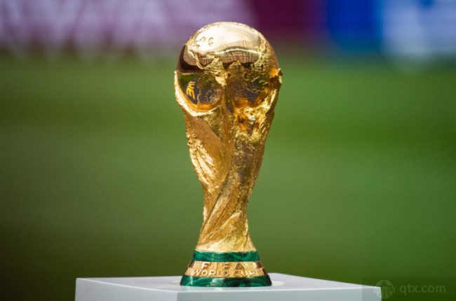 送出助攻，拉菲尼亚当选巴萨vs阿拉维斯全场最佳球员（凭借助攻，拉菲尼亚荣膺巴萨战阿拉维斯全场最佳）